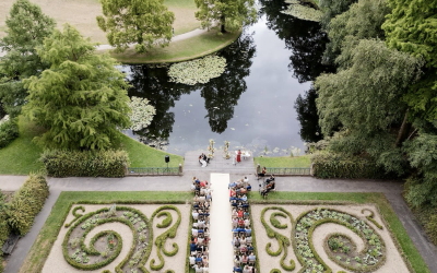 Trouwen tijdens de ceremonie met live muziek: een strijkkwartet als stijlvolle toevoeging